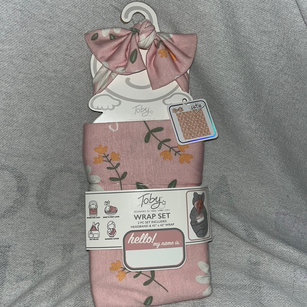 Toby baby girl wrap set.